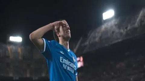 佩西加雅加达主场惊险逆袭，印尼超级联赛逆转战局引关注